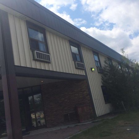Pickle Lake Hotel Exterior foto