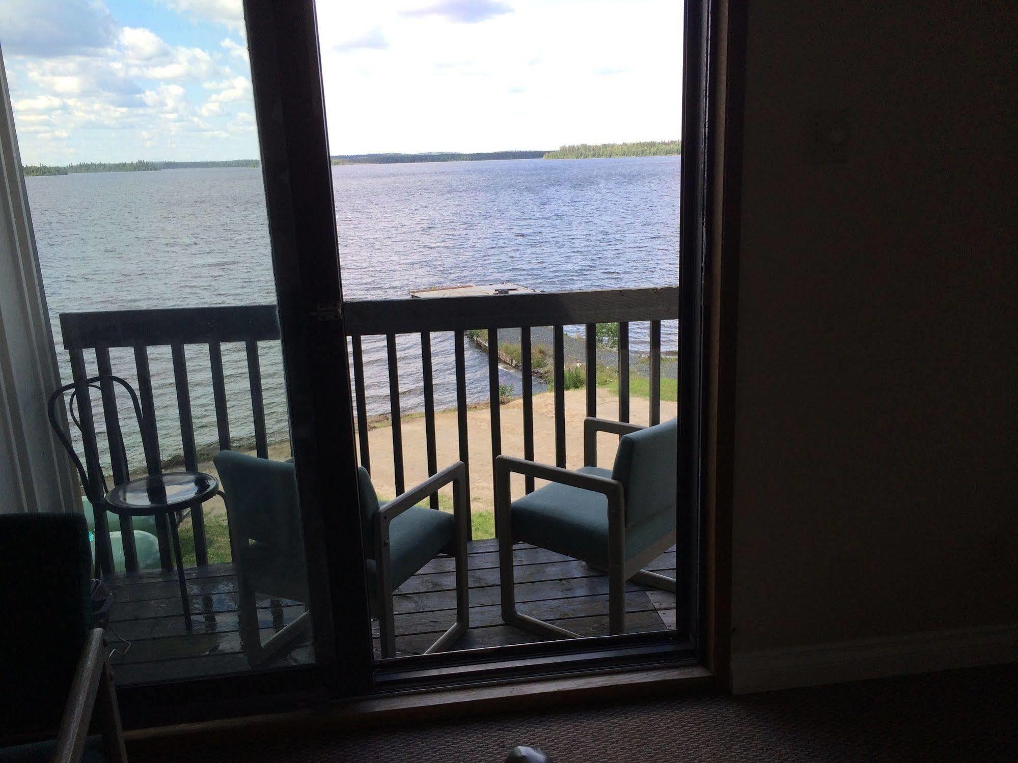 Pickle Lake Hotel Exterior foto